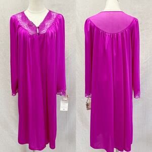 Deadstock vintage Shadowline magenta 2 button house coat robe‎ size Medium NWT